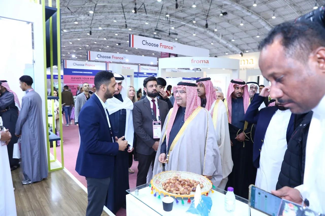 Saudi trade delegation in formal dress at a business event